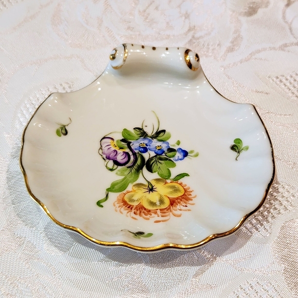 Herend Hungarian antique rare porcelain shell shape trinket dish. - Picture 4 of 8